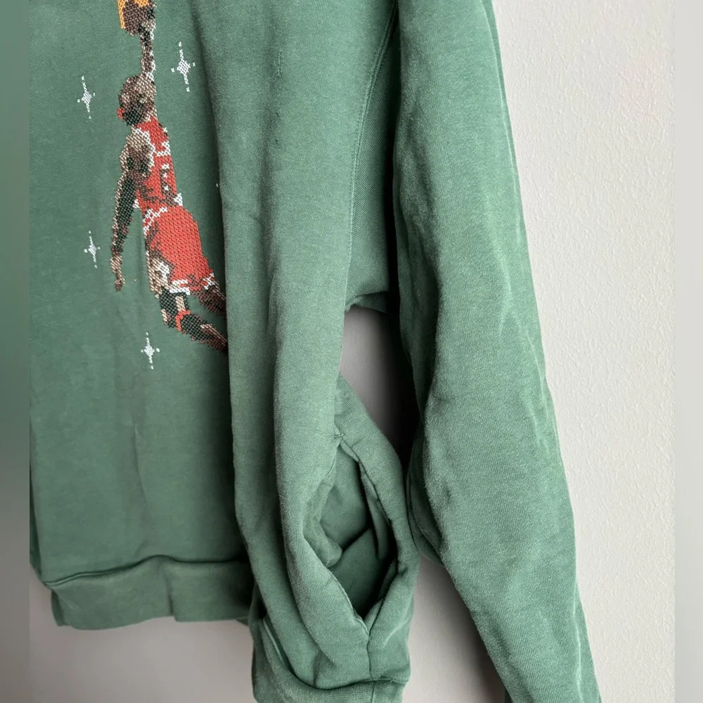 Jordan Essentials Graphic Holiday Hoodie